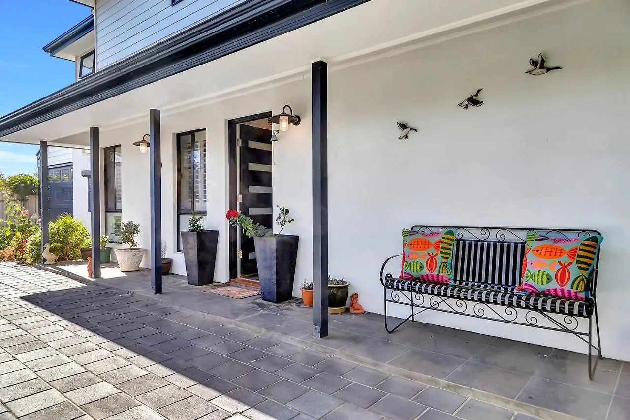 'Waurra' A Cosy Moana Beach Getaway アデレード
