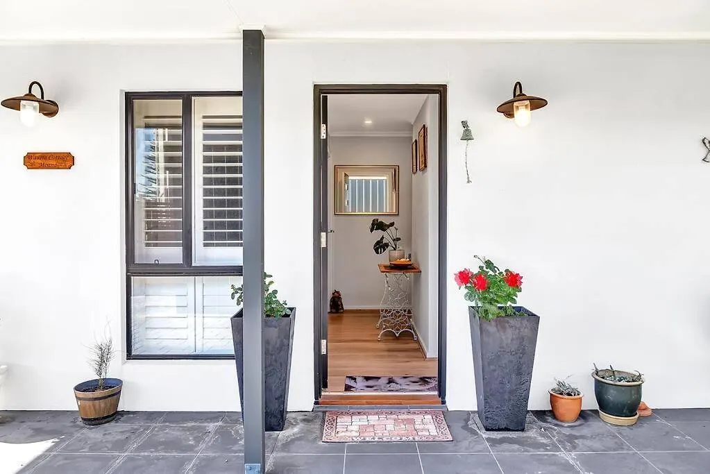 'Waurra' A Cosy Moana Beach Getaway アデレード ゲストハウス